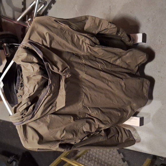 Mountain Hardwear wind jacket - Picture 4 of 4